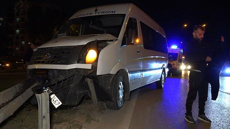 Bursa'da işçi servisi ile kamyonet çarpıştı: 4 yaralı