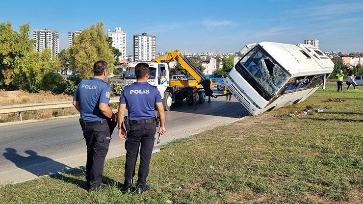 Adana'da işçi servisi devrildi: 2'si ağır 16 yaralı