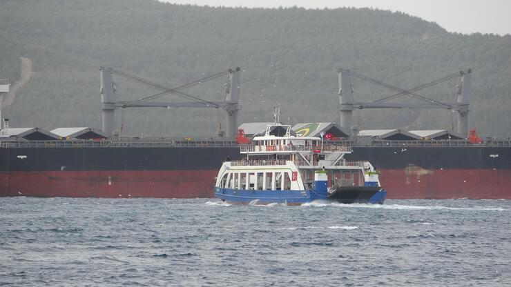 Çanakkale'de Bozcaada feribot seferlerine 'olumsuz hava' engeli