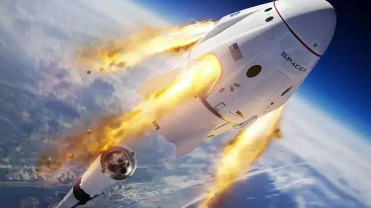 NASA, Ay yolculuğu için SpaceX ile anlaştı