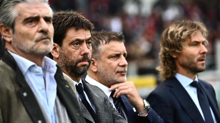 Juventus'ta başkan Andrea Agnelli ve yönetim istifa etti