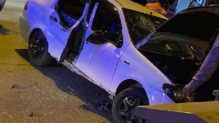 Bayrampaşa’da otomobilin çarptığı direk yayanın üzerine devrildi: 1 ölü 