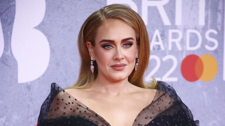 Dünyaca ünlü şarkıcı Adele: Boşanma sürecinde günde 5 kez terapi gördüm