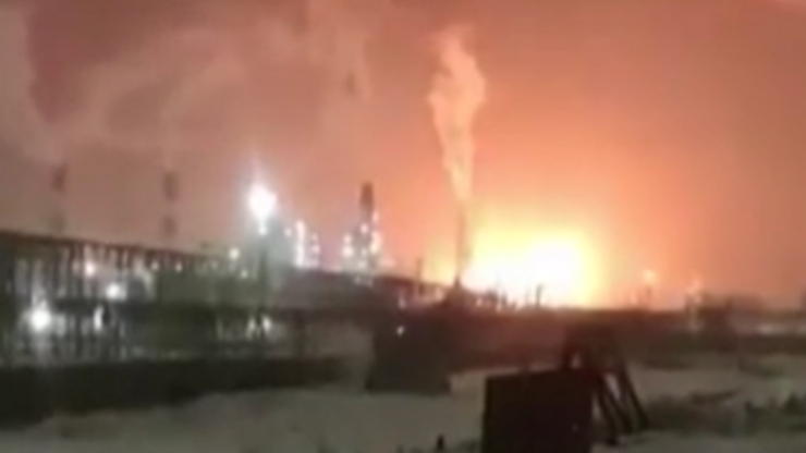 Rusya'da petrol tesisinde yangın: 2 ölü, 4 yaralı