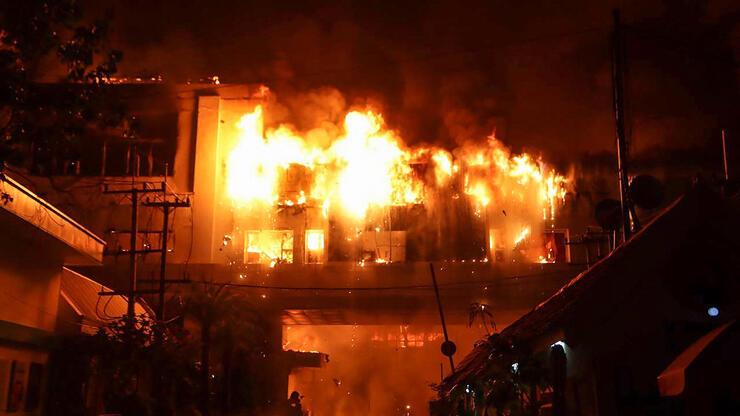 Kamboçya'da otel yangını: En az 10 kişi hayatını kaybetti