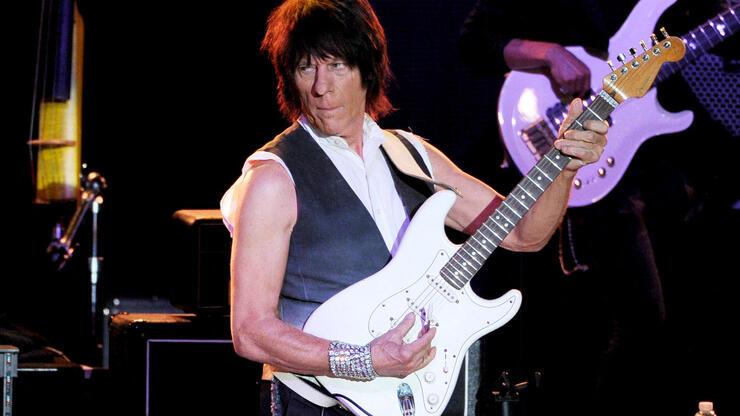 Ünlü gitarist Jeff Beck hayatını kaybetti