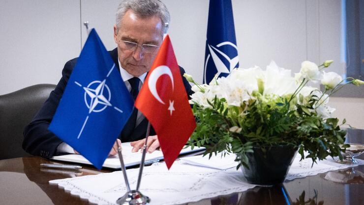 Stoltenberg, NATO’daki Türkiye Temsilciliği’nde taziye defterini imzaladı