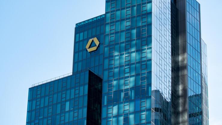 Commerzbank'tan zorluklara rağmen 'ciddi kâr artışı' hedefi