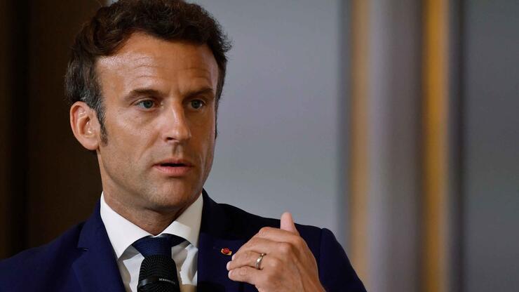Macron, tartışmalı emeklilik reformunu savundu