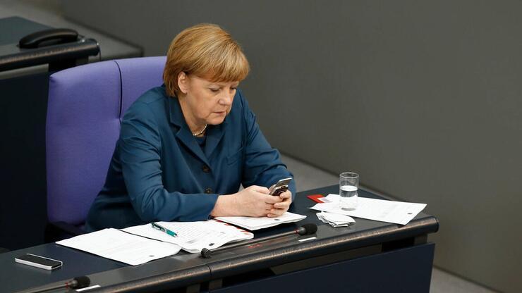 Merkel'e yakın isim, o telefon görüşmesine ilişkin iddiaları doğruladı