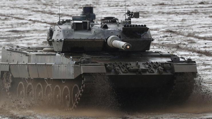 Polonya, Ukrayna'ya 4 adet Leopard 2 tankı teslim etti
