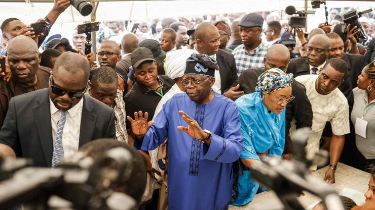 Nijerya'da ilk sonuçlara göre devlet başkanlığı seçimini Tinubu kazandı