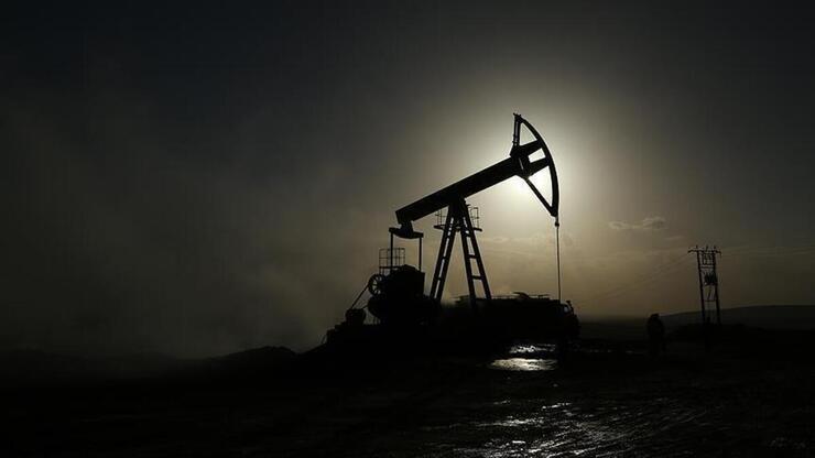 Brent petrol fiyatı 1,5 yıl öncesine gitti