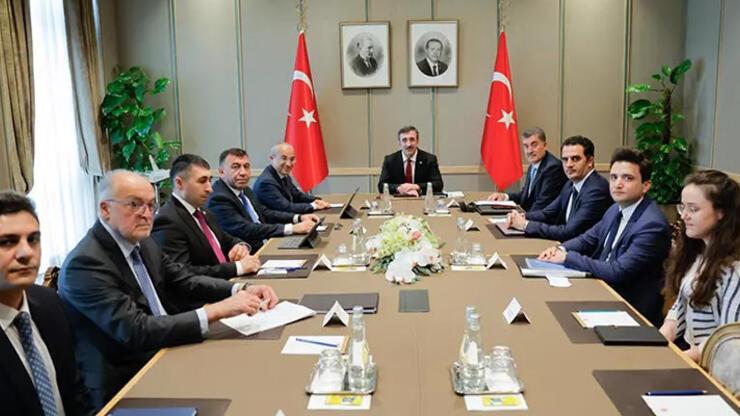 Cumhurbaşkanı Yardımcısı Yılmaz Azerbaycan Ekonomi Bakanı ile görüştü