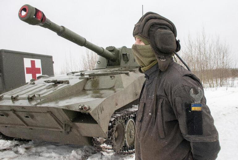 SON DAKİKA: Kiev güne silah sesiyle uyandı Sıcak bölgeden dakika dakika son gelişmeler