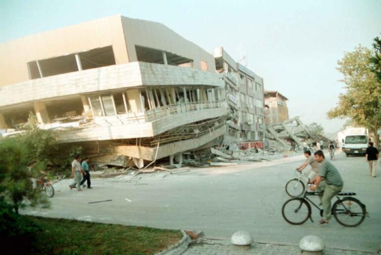 17 Ağustos 1999 depreminde kaç kişi öldü 1999 Gölcük depremi saat kaçta, kaç şiddetinde, kaç saniye sürdü