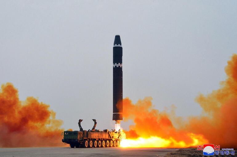 Kuzey Koreden ABDye füze uyarısı: Savaş ilanı sayarız