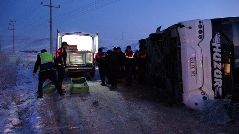 Son dakika... Yozgat ve Erzincanda yolcu otobüsü kazası: 3 kişi hayatını kaybetti