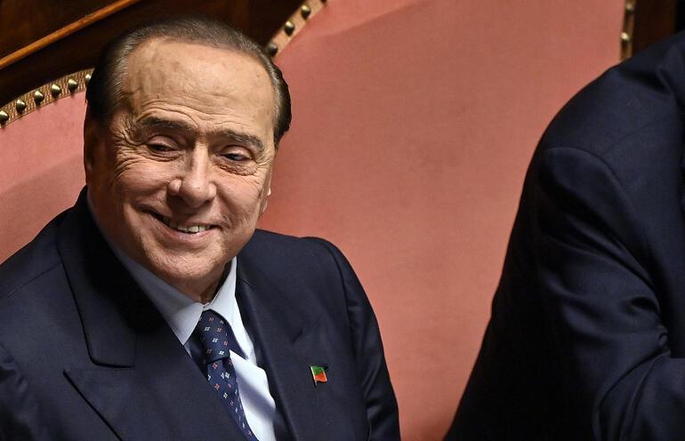 İtalya basını: Berlusconiye lösemi teşhisi konuldu