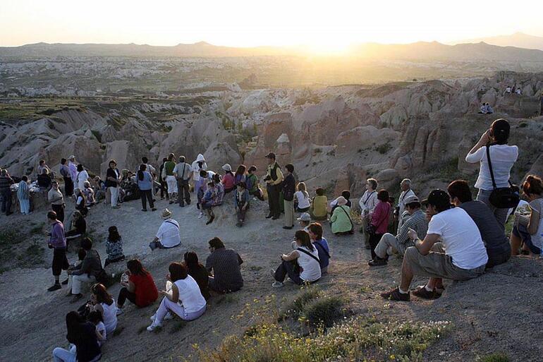 Kapadokyayı ağustosta 697 bin 778 turist ziyaret etti